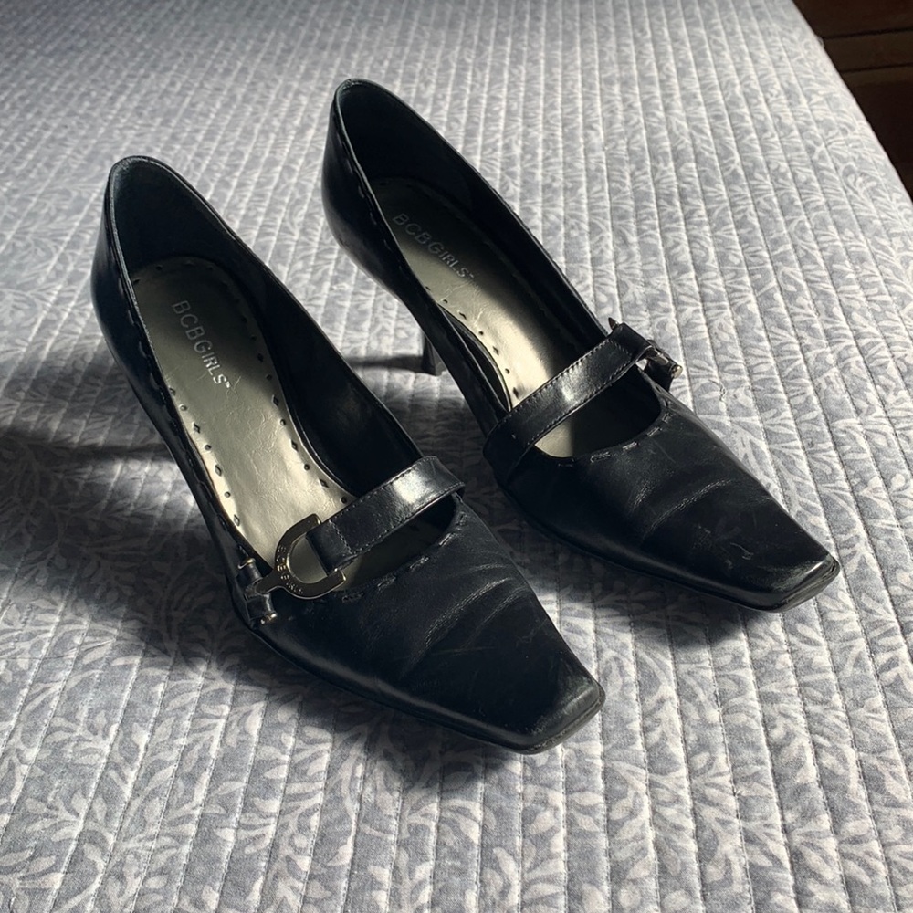 BCBG, Witch Kitten Heels, Size 8B (38)